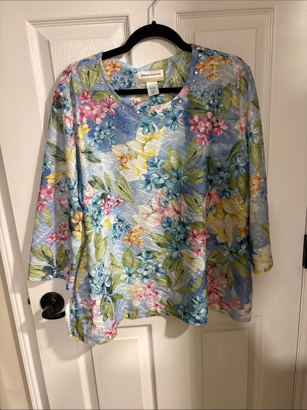 Alfred Dunner Light Blue Floral Tunic Top with Pink Yellow Accents